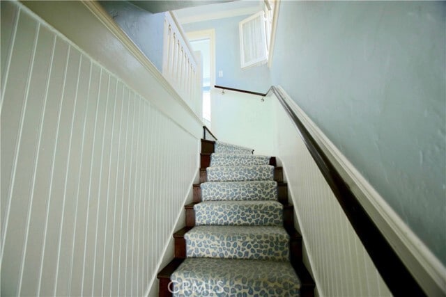 Building Photo - 227 Apolena Ave