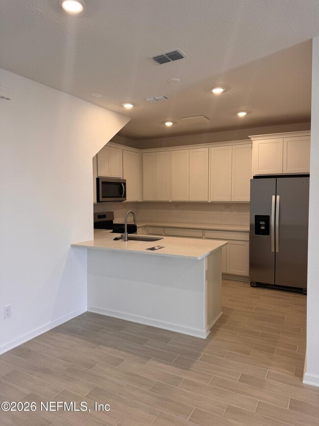 Building Photo - 109 Silver Myrtle Ct