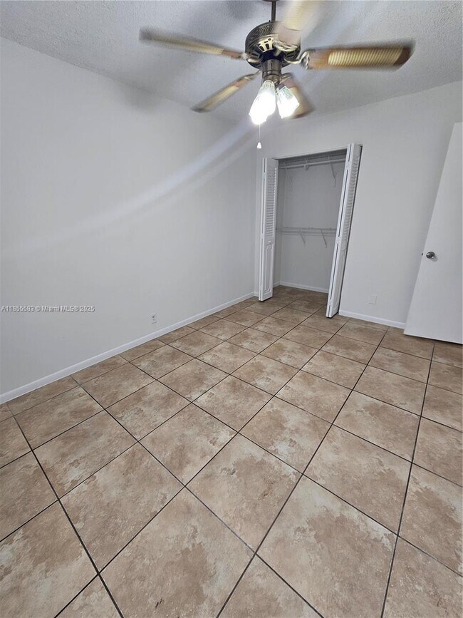 Building Photo - 8475 SW 156th Ct