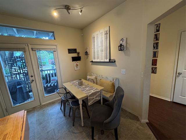 Building Photo - 10732 Traymore Dr