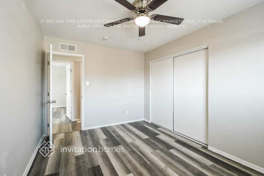 Building Photo - 5932 W Pasadena Ave