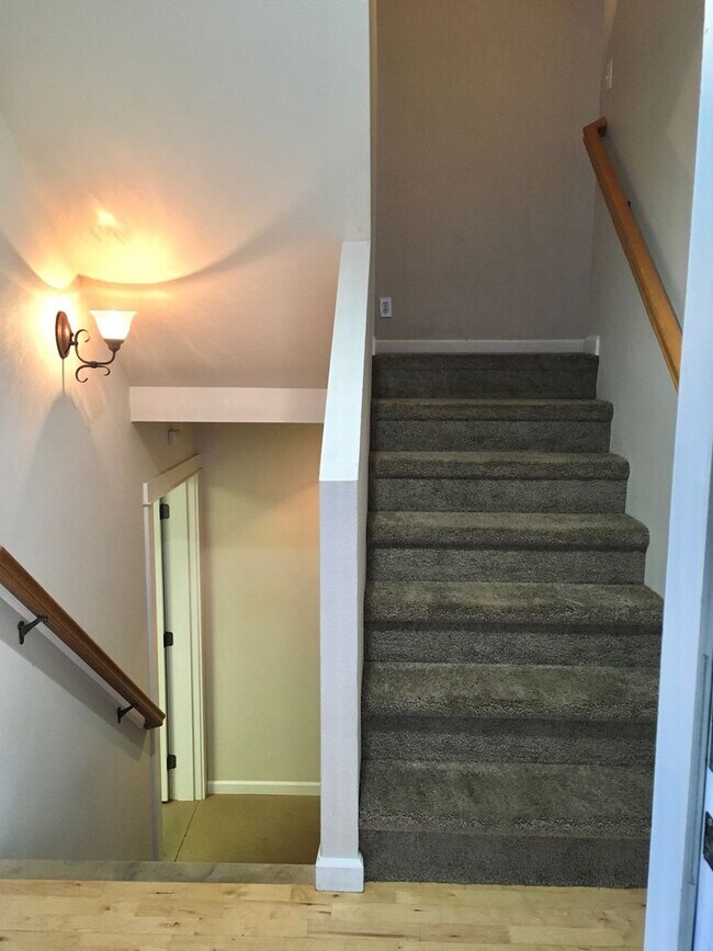 Building Photo - 1761