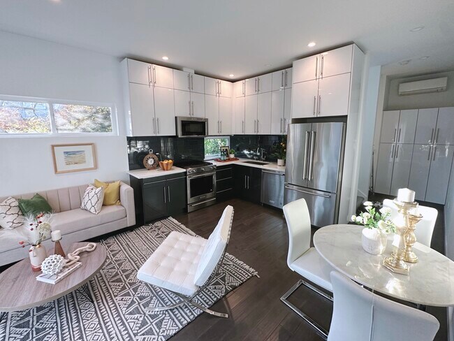 Building Photo - 1525 NW 60th St