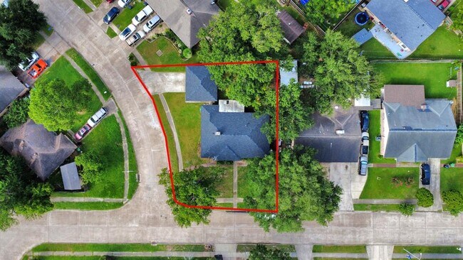 Building Photo - 15135 Chipman Ln.