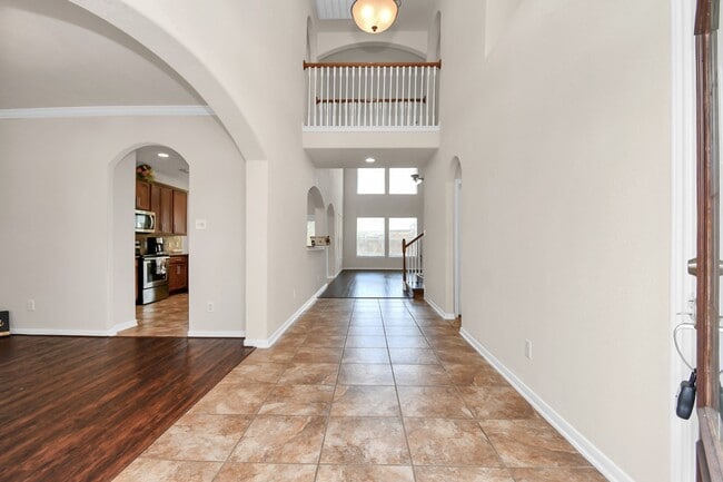 Building Photo - 8627 Sweet Pasture Dr