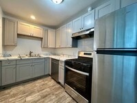 Building Photo - Studio in The Heart of Mission Beach!