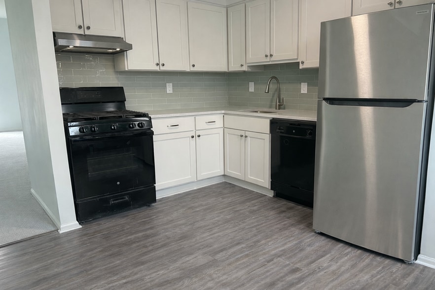 Remodeled Kitchen - 108 Seaside Ave
