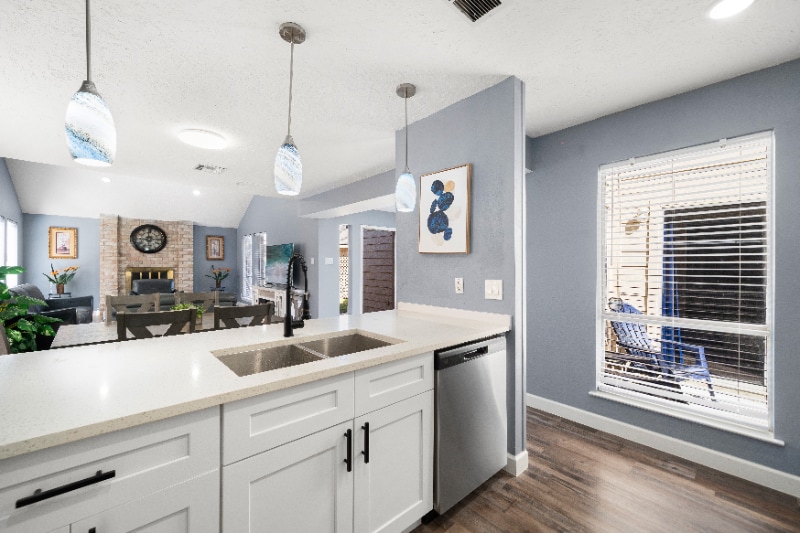 Building Photo - 12805 Westpark Dr