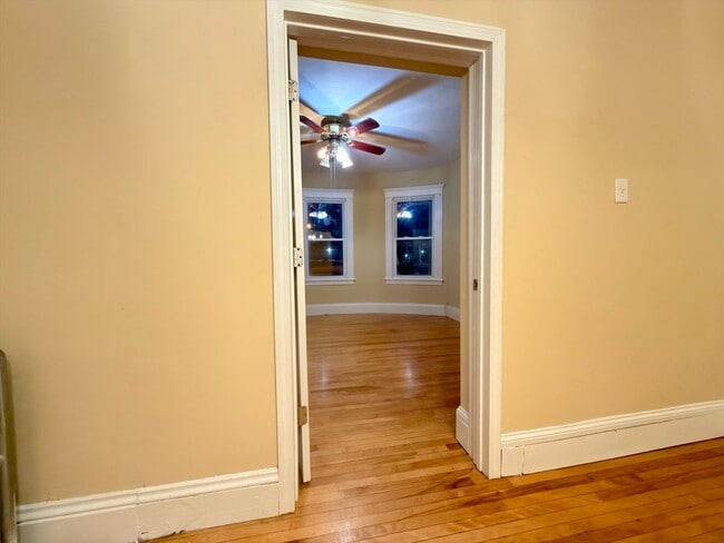 Building Photo - 90 Vernon St