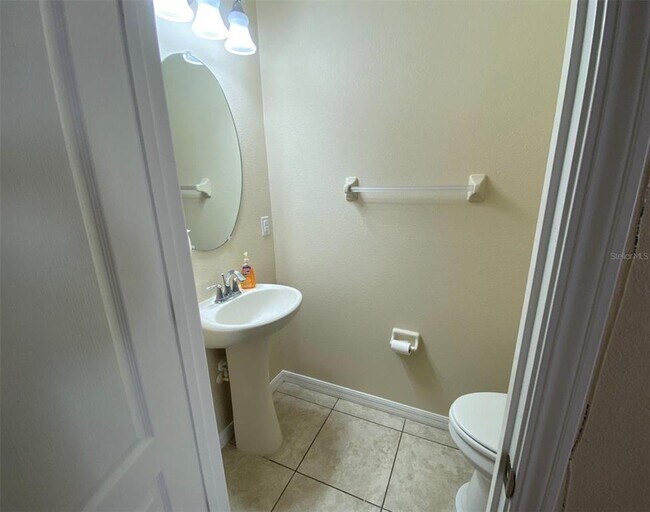 Building Photo - 12013 Greengate Dr