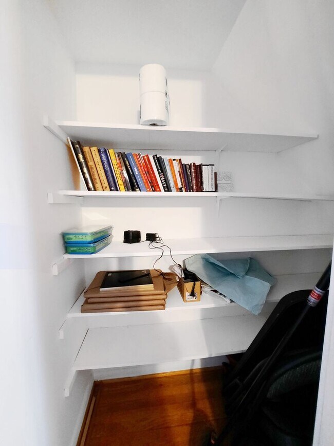 Building Photo - Experience refined living in the gated Dulaney Towers Community