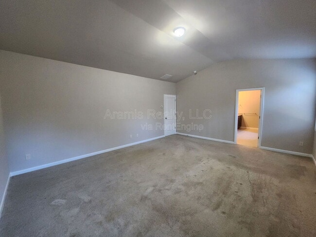 Building Photo - 1919 Briarcliff Wy