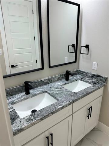 Building Photo - 2408 Peabody Ave