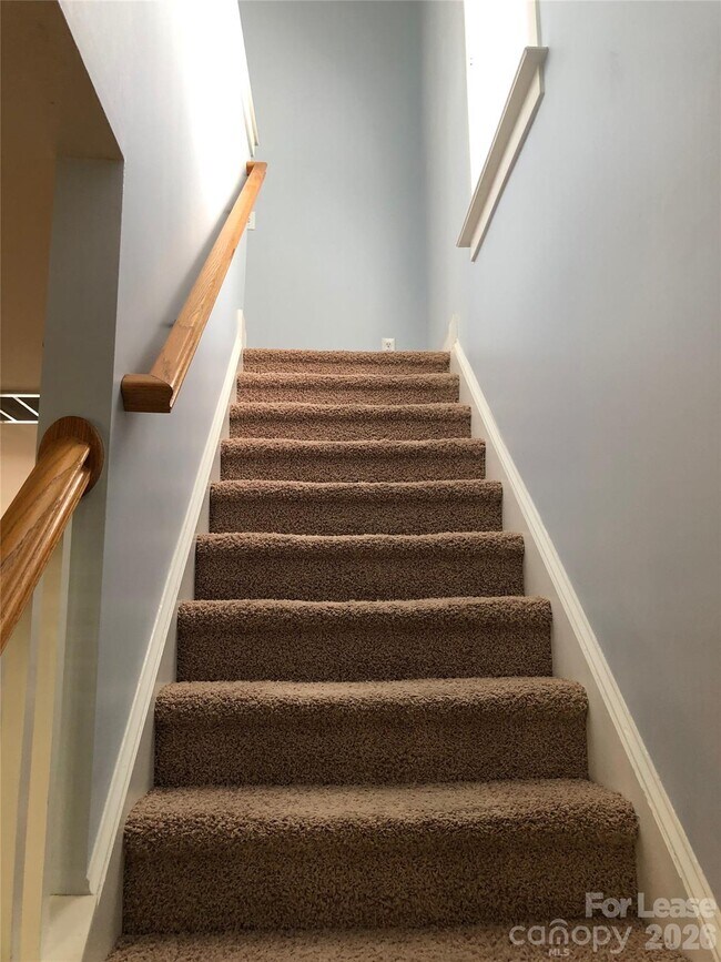 Building Photo - 113 Lake Davidson Park