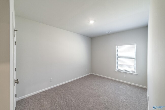 Building Photo - 14976 Greenleaf Dr