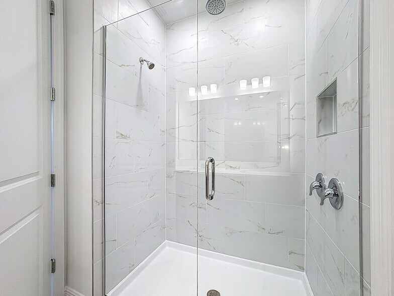 Building Photo - 13172 Calming Breeze Way