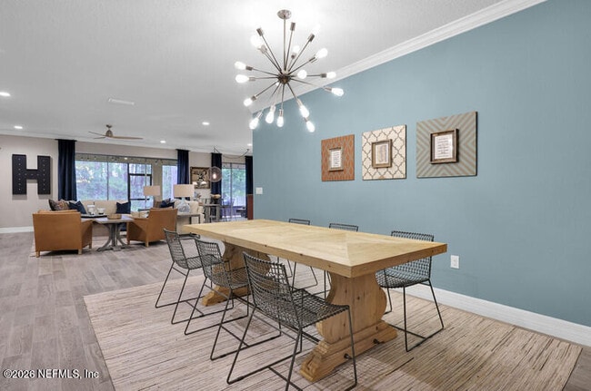 Building Photo - 331 Los Alamos St