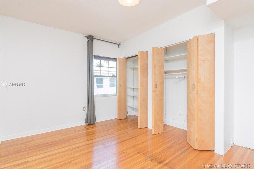 Building Photo - 915 8th St