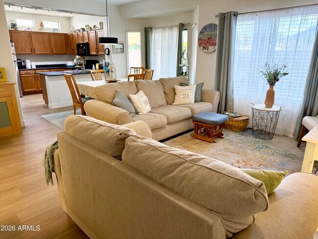 Building Photo - 21143 E Roundup Way