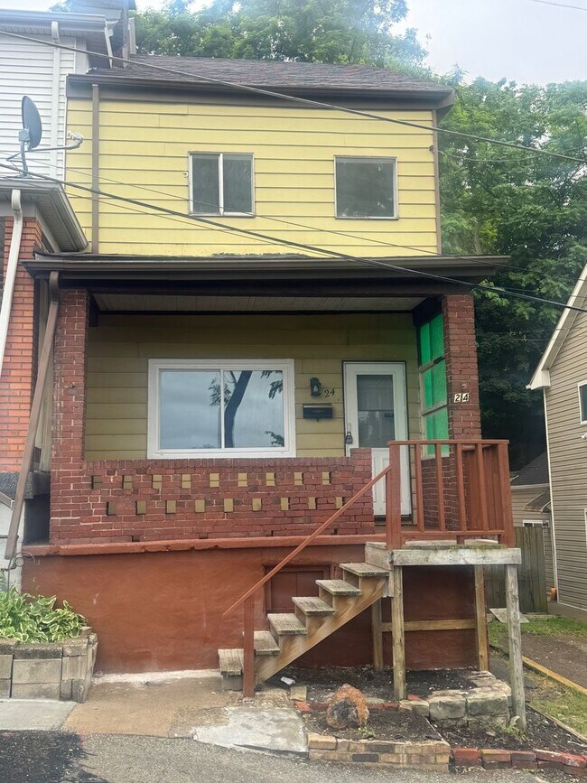Building Photo - 24 Waldeck St