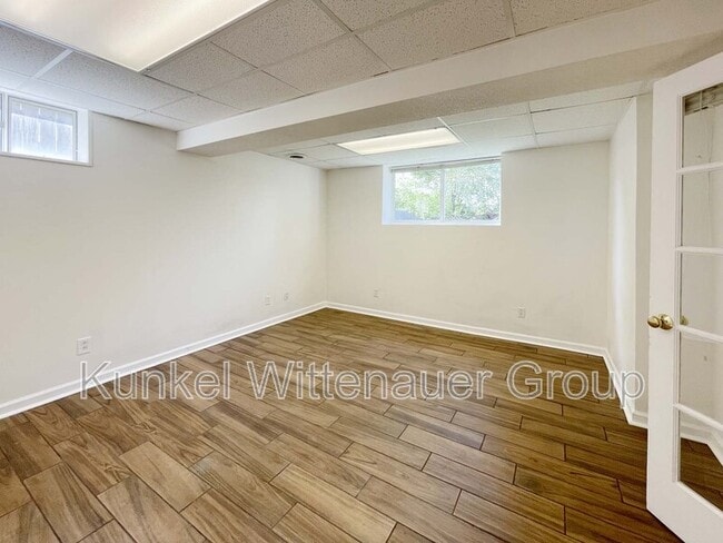 Building Photo - 2746 Brookrun Dr