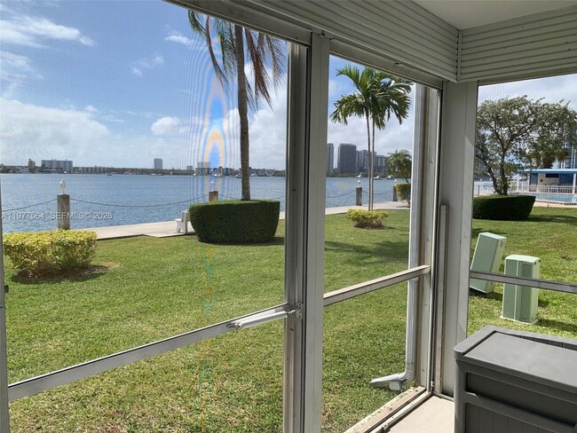 Building Photo - 3010 Marcos Dr