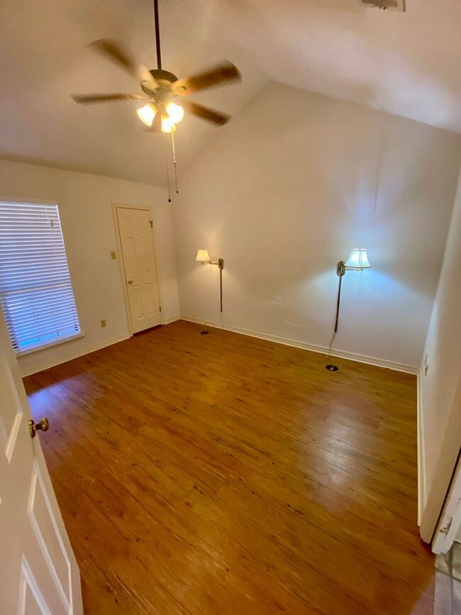 Building Photo - ** AVAILABLE NOW ** EASTWOOD ON THE BAYOU ...