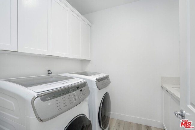Building Photo - 20600 Bluebird Ct