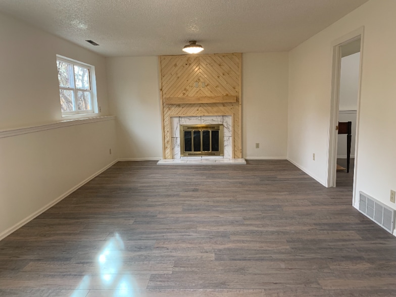 Building Photo - 2950 Banderas Ln