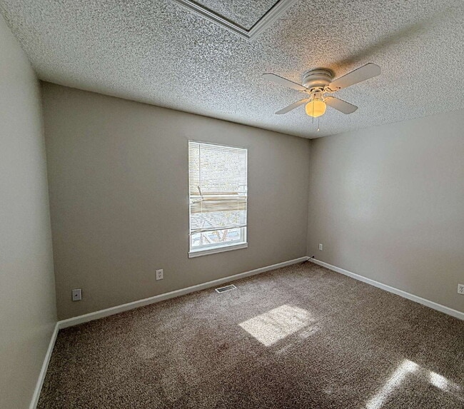 Building Photo - Wonderful 4 Bedroom Ranch in Lexington East and Minutes to Buckley SFB
