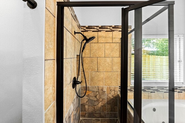 Building Photo - Spacious 4-Bedroom Rental in Autumn Ridge ...
