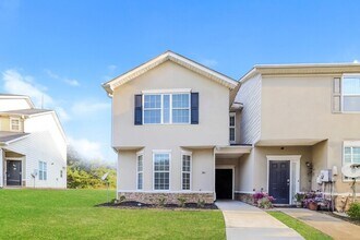 Building Photo - Fantastic 4bd/2.5ba home! Let yourself in!