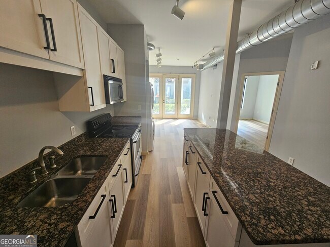 Building Photo - 5300 Peachtree Rd