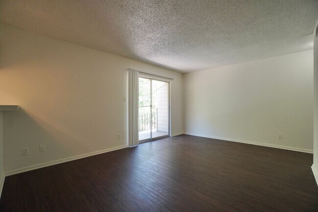 Building Photo - 2906 Sweeney Ln