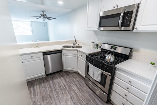 Interior Photo - 4200 S Harbor Blvd