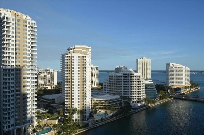 Building Photo - 495 Brickell Ave