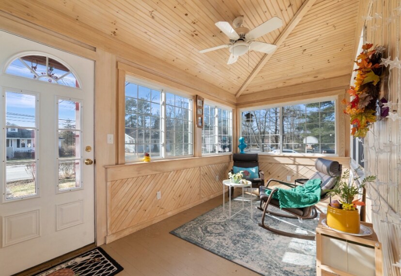 Building Photo - 101 W Plain St