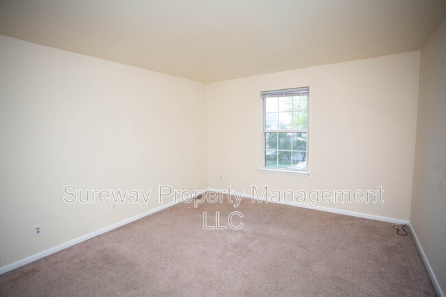 Building Photo - 5729 Irving Ave