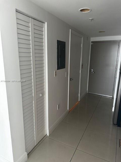 Building Photo - 1750 N Bayshore Dr