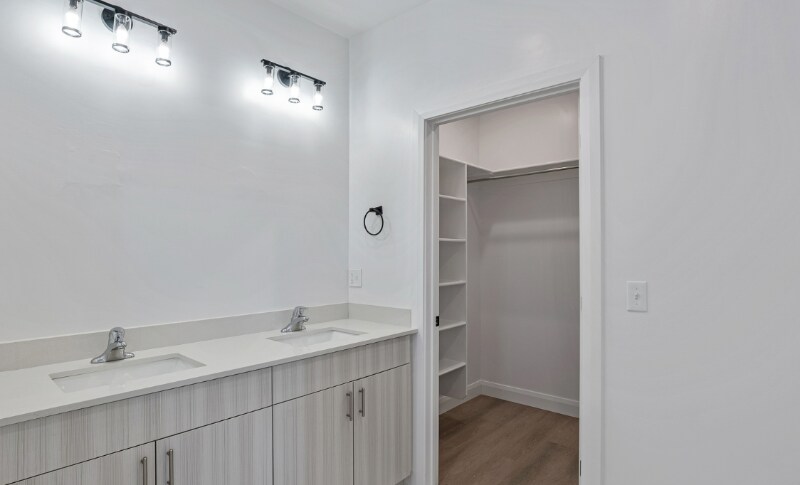 Building Photo - 321 E 2100 S