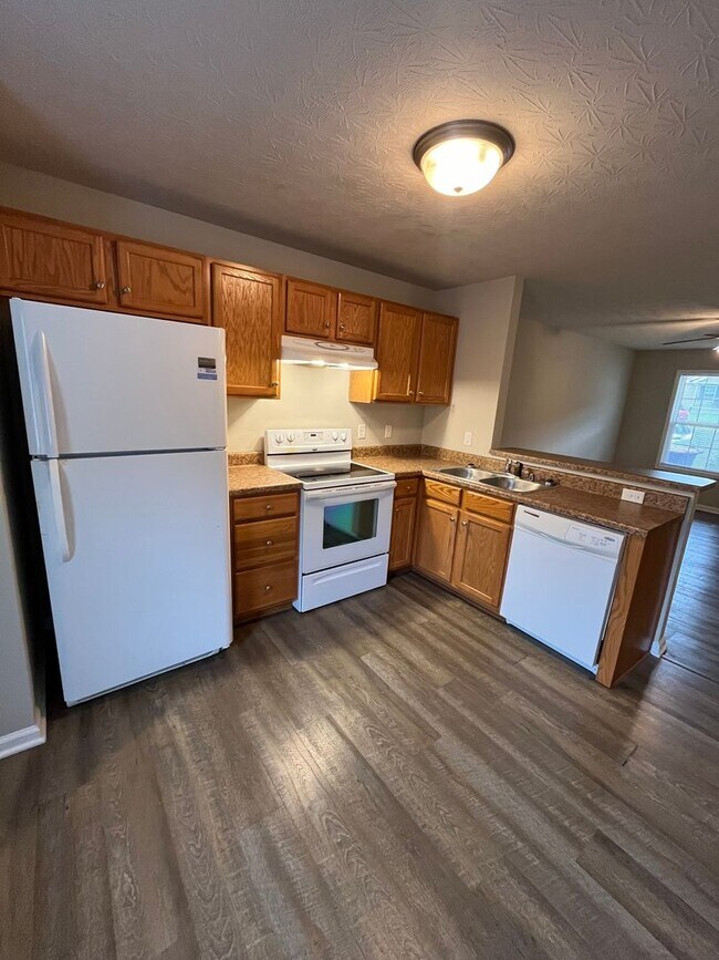 Building Photo - Lower Stone Apartments