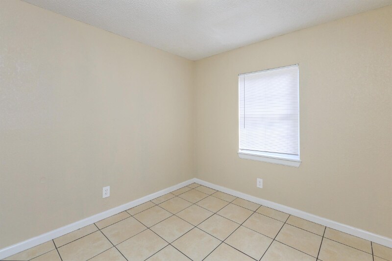 Building Photo - 5901 S Dale Mabry Hwy