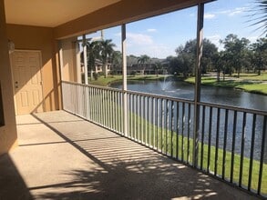 Building Photo - 15250 Riverbend Blvd