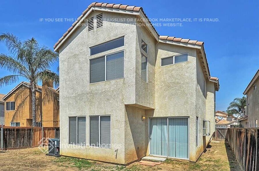 Building Photo - 15535 Saldana Ct
