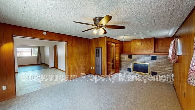 Building Photo - 4320 Maxlin Rd