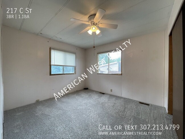 Building Photo - 217 C St