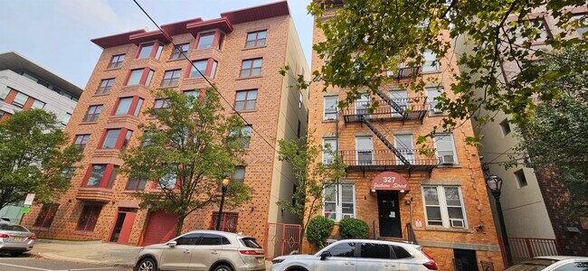 Building Photo - 327 Jackson St