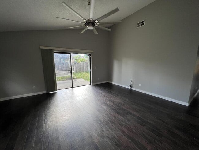 Building Photo - 2153 River Park Blvd