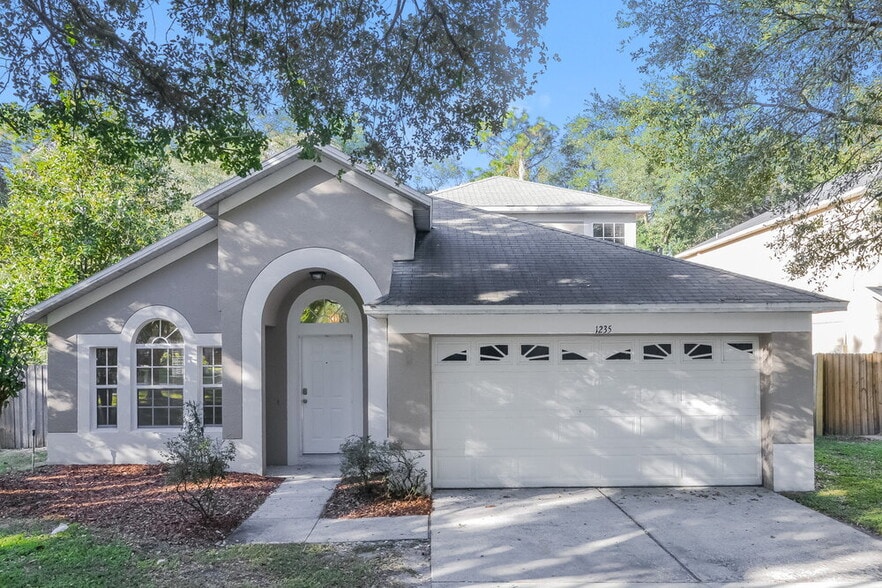 Primary Photo - 1235 Pat Patterson Ct