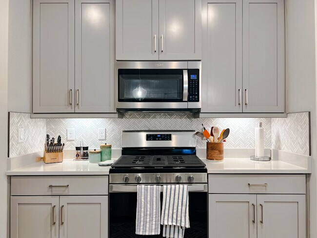 Building Photo - 3430 Marsh Reserve Blvd